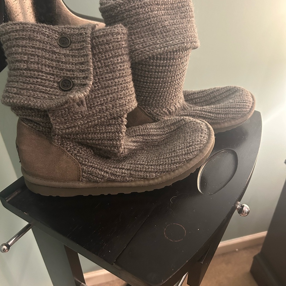 UGG Classic Cardy Grey KnitBoots size 6
